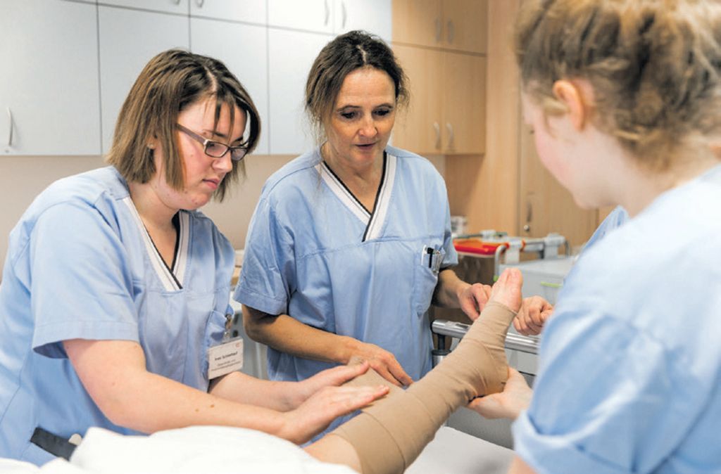 Klinikum Esslingen, Esslingen am Neckar: Gesundheits- undKinderkrankenpfleger/-in