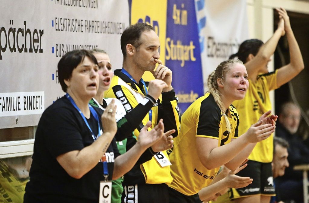 Nellinger Handballerinnen holen mit dem 32:31 gegen Bad Wildungen den ersten Sieg unter dem neuen Trainer: TVN zittert sich zum Sieg