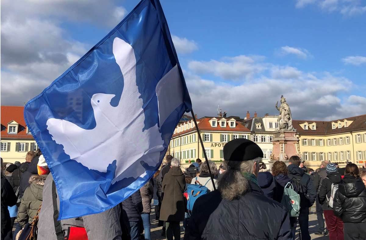 Ukraine-Demo in Ludwigsburg: Hunderte Menschen bei Kundgebung