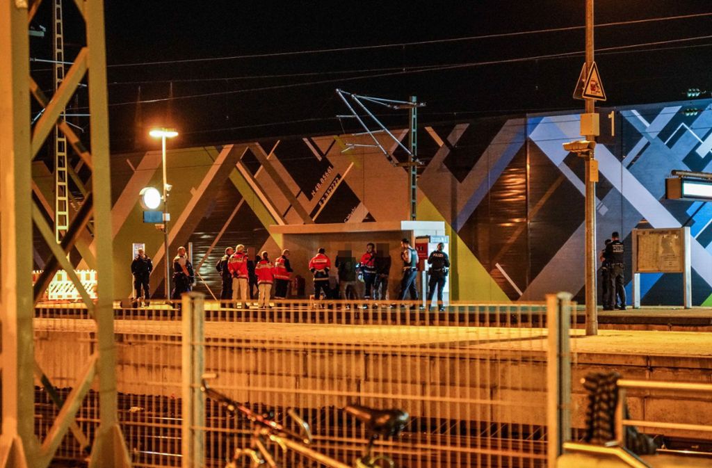 Bahnhof in Wendlingen: Mehrere Verletzte bei Schlägerei