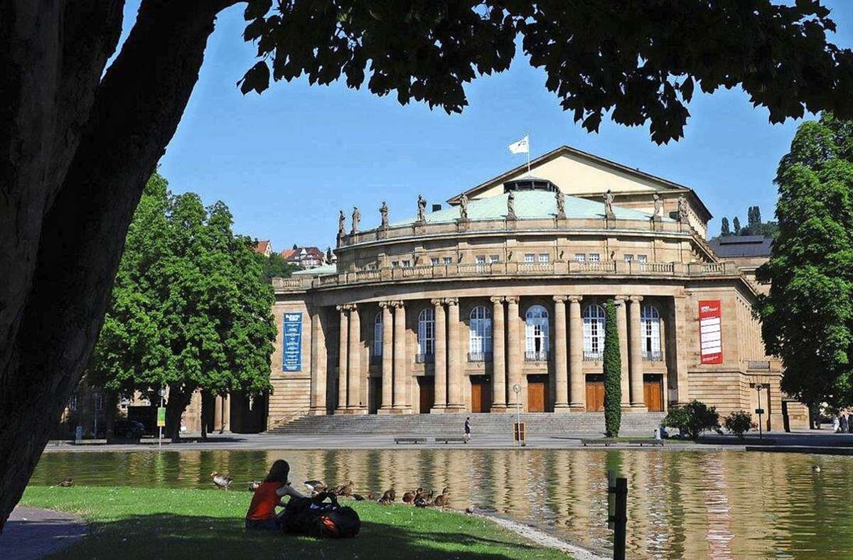 Vor der Oper in Stuttgart: Politik gibt grünes Licht für die Außengastro im Sommer