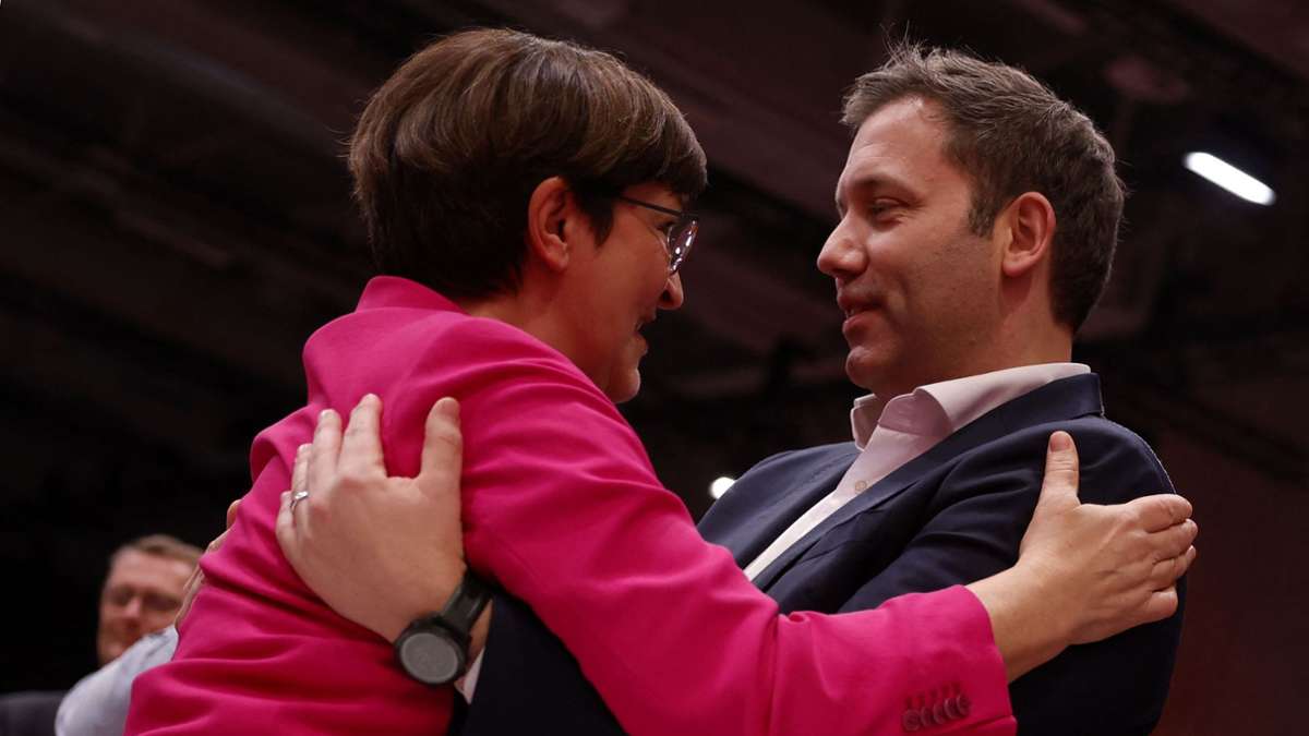 Esken und Klingbeil wiedergewählt: Der SPD-Parteitag ist solidarisch mit der Führung – trotz alledem