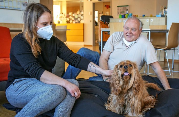 Therapiehund im Esslinger Klinikum: Warum ein Vierbeiner Kinder glücklich macht