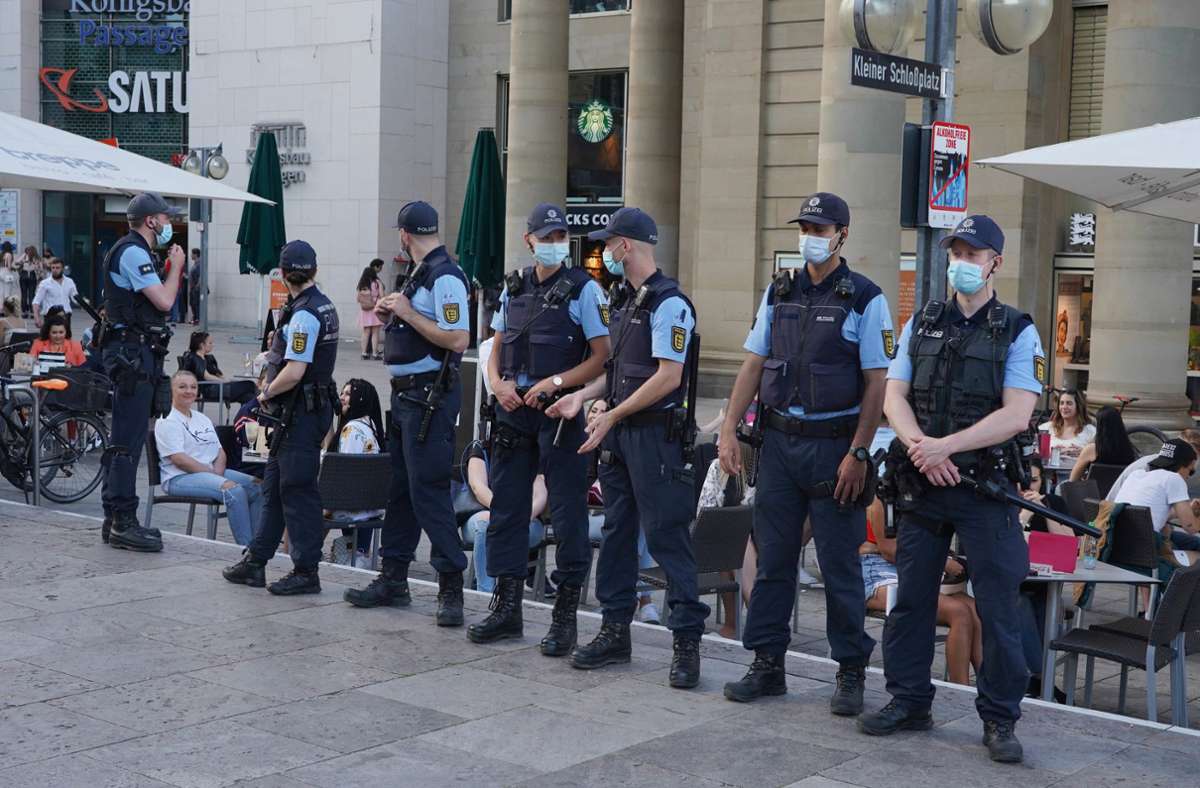 Wegen Randalen in Stuttgart: Verstärkte Polizeikontrollen in ganz Baden-Württemberg