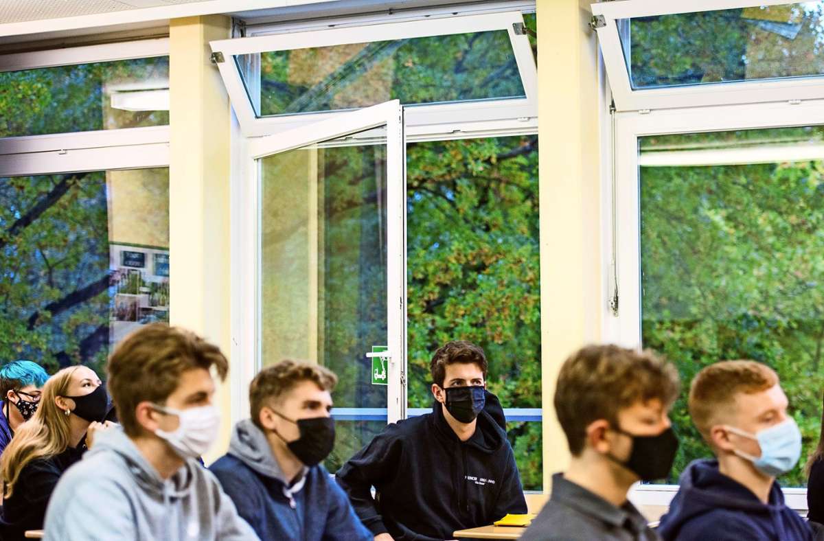 Coronavirus im Teil-Lockdown in Stuttgart: Ein Teil der Schüler kam  ohne Gesundheitszettel