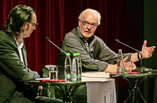 Zwei, die sich verstehen: Bodo Kirchhoff (rechts) und der Moderator Christoph Schröder im angeregten LesART-Dialog. Foto: Roberto Bulgrin
