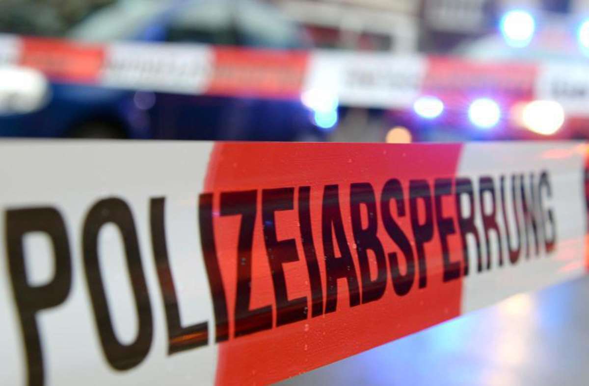 Tödlicher Unfall im Kreis Reutlingen: Radfahrerin wird von Unimog überrollt und stirbt