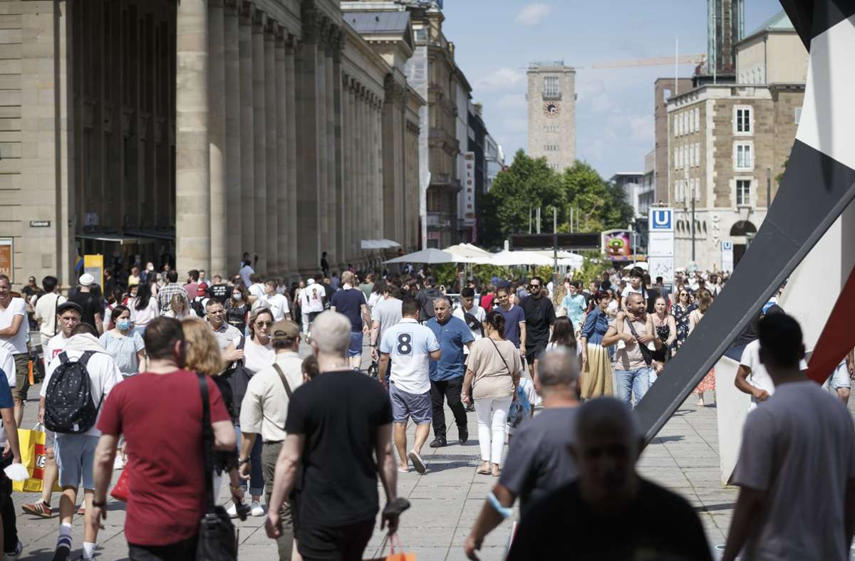 Coronavirus in Stuttgart: Stadt rutscht in Inzidenzstufe zwei