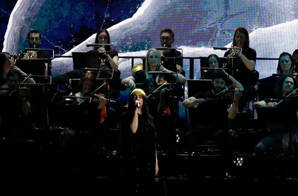 Billie Eilish bei Brit Awards: Publikum feiert US-Popstar für ihren Bond-Song