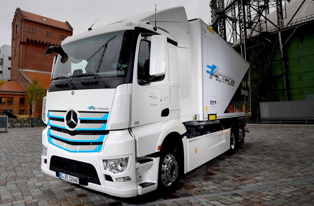 Daimlers Elektro-Lastwagen: Saubere Antriebe unterstützen