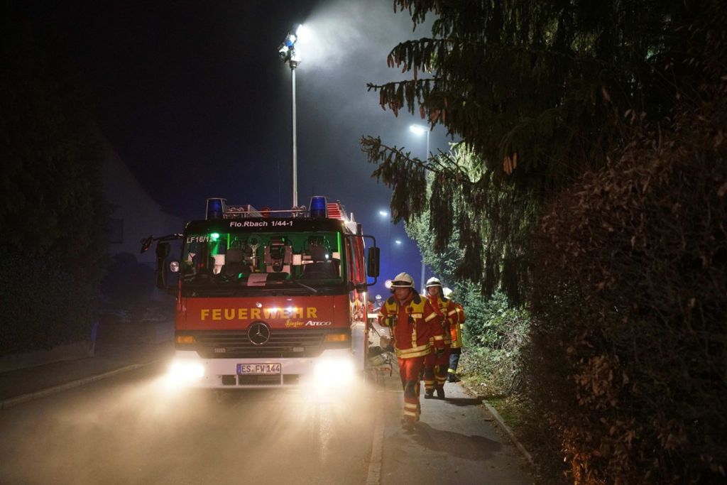 28.12.2018 Lichtenwald-Hegenlohe: Mehrere Trockner brennen, eine Frau und mehrere  Tiere gerettet.