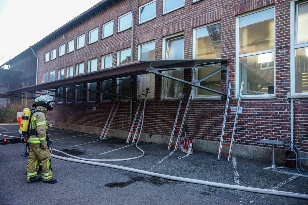 09.07.2019 - Eine Maschine brannte am Dienstagabend in einer Firma in Esslingen.