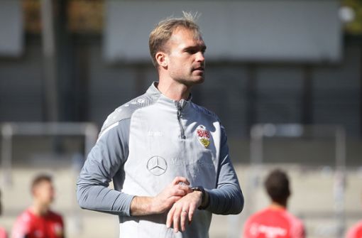 Jan Kirchhoff vertrat den erkrankten VfB-II-Chefcoach Frank Fahrenhorst. Foto: Baumann/Julia Rahn