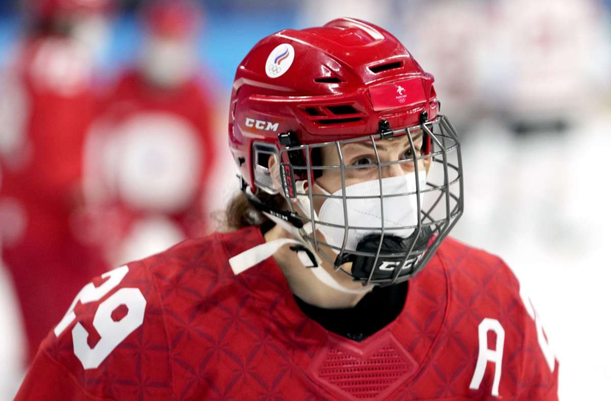 Olympia 2022: Eishockeyspielerinnen treten  mit Corona-Schutzmasken an
