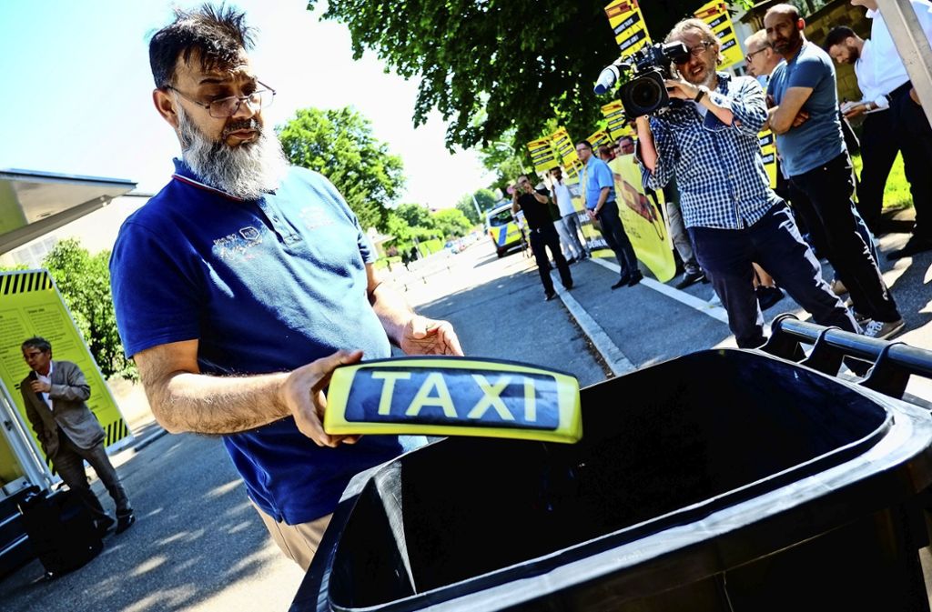 Stadt will Clever Shuttle Aufstockung seiner Flotte erlauben: Konkurrenz in Taxi-Branche wächst