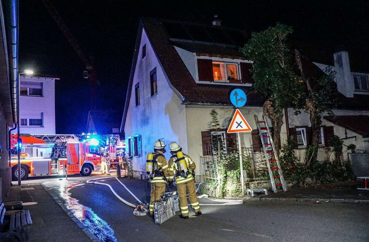 In der Weiherstraße in Esslingen kam es in einem Wohnhaus zu einer starken Rauchentwicklung.