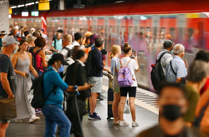 Reisebüros kritisieren „Abzocke“: Trotz  9-Euro-Tickets – Bahnkunden zahlen oft zu viel Geld