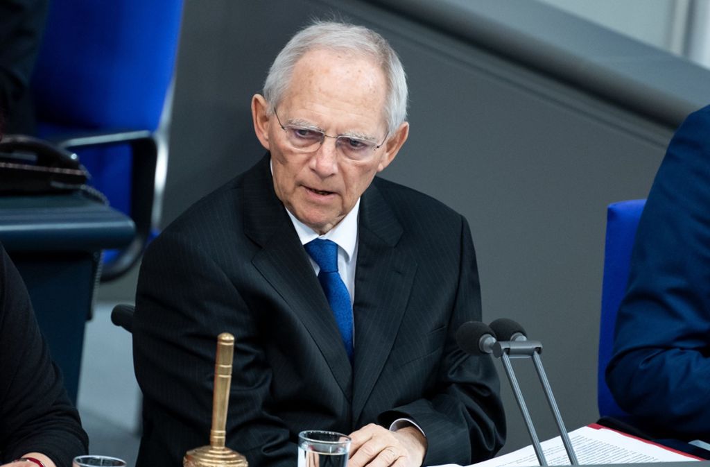 Corona-Pandemie: Wolfgang Schäuble bringt Verkürzung der Sommerferien ins Spiel