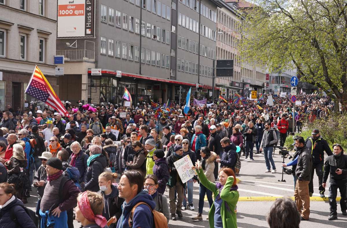 Reaktionen auf Corona-Demos: „Horrorshow in Stuttgart“