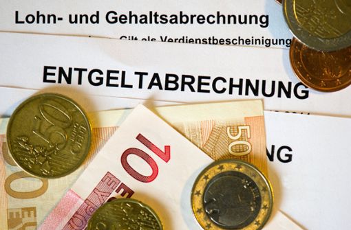 In diesem Beitrag vergleichen wir die Einkommen in Deutschland. Foto: dpa/Arno Burgi