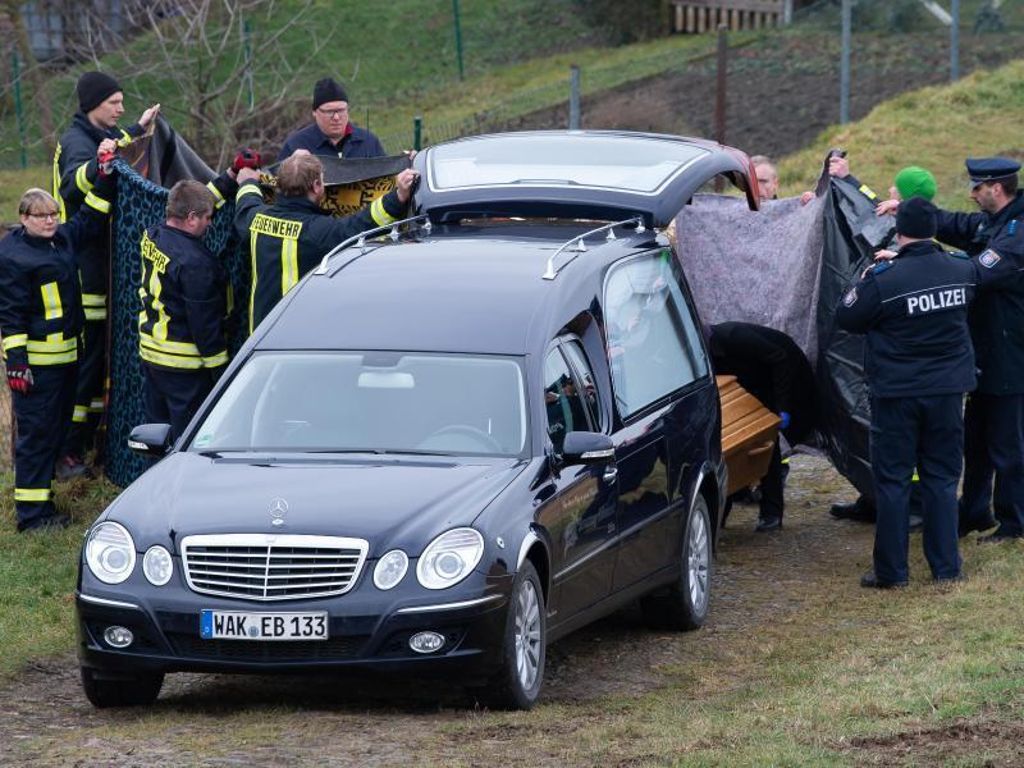 Trauer und viele offene Fragen: Zwei Kinder sterben bei schwerem Schulbusunfall in Thüringen