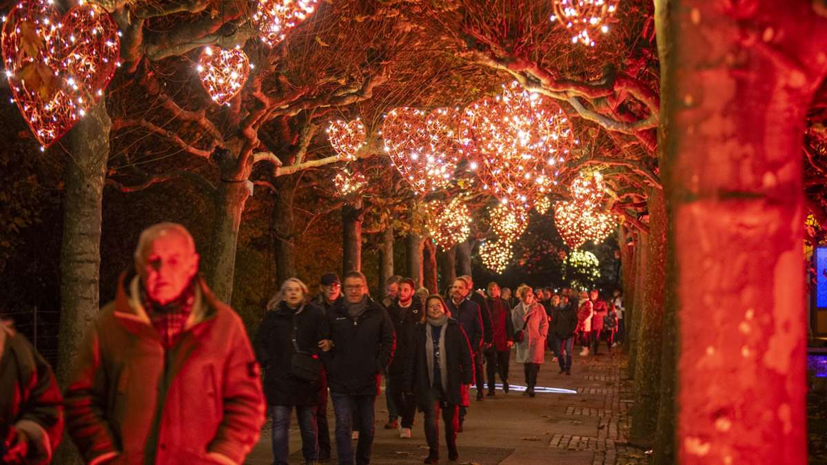 Christmas Garden im zoologischen Garten: Wilhelma lockt mit Lichtinstallation zahlreiche Besucher an