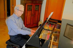 Jost Cramer aus Lichtenwald wird 90: Ein Meister des Tastenspiels mit feinem Humor