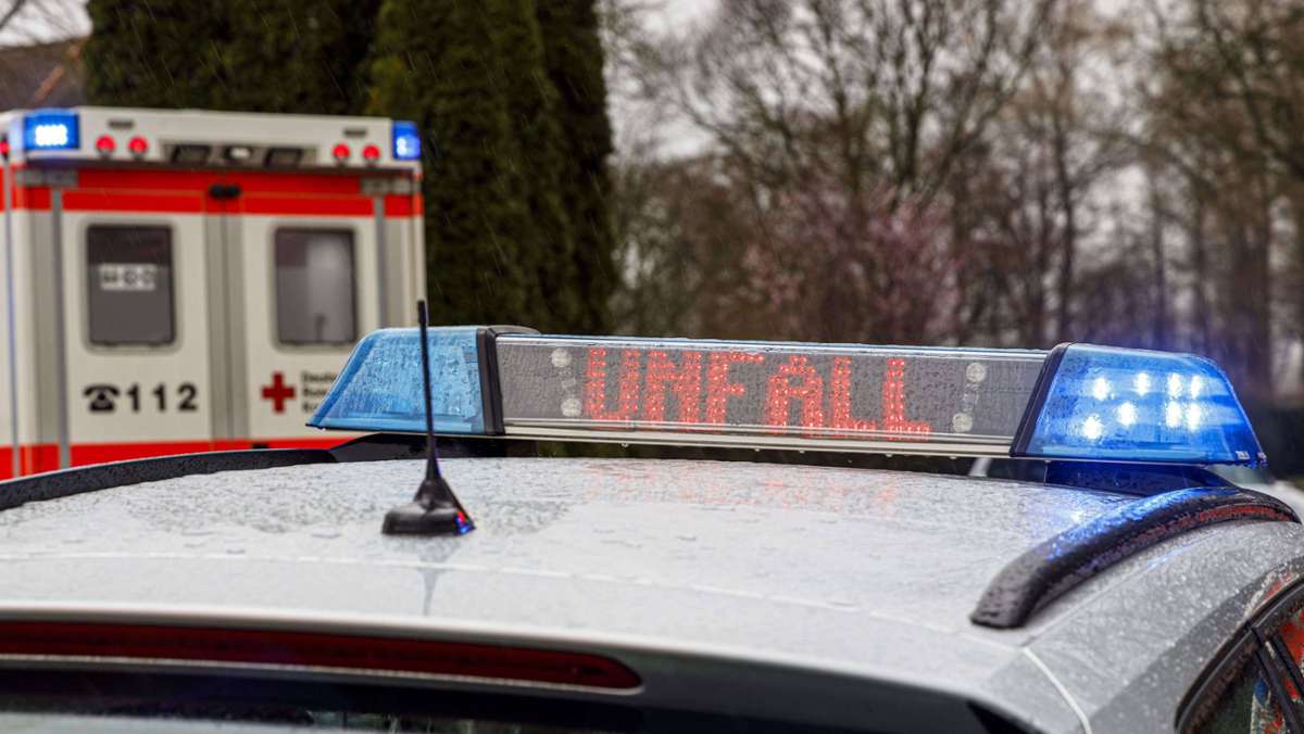 Unfälle in Frickenhausen und Kirchheim: Unvermittelt auf die Straße gelaufen – zwei Jungen im Krankenhaus