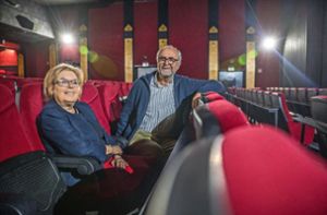 Susanne Huttenlocher und ihr Vetter Jochen Schellong wollen das Göppinger Staufer-Movieplex mit neuem Konzept beleben. Foto: /Gaicinto Carlucci