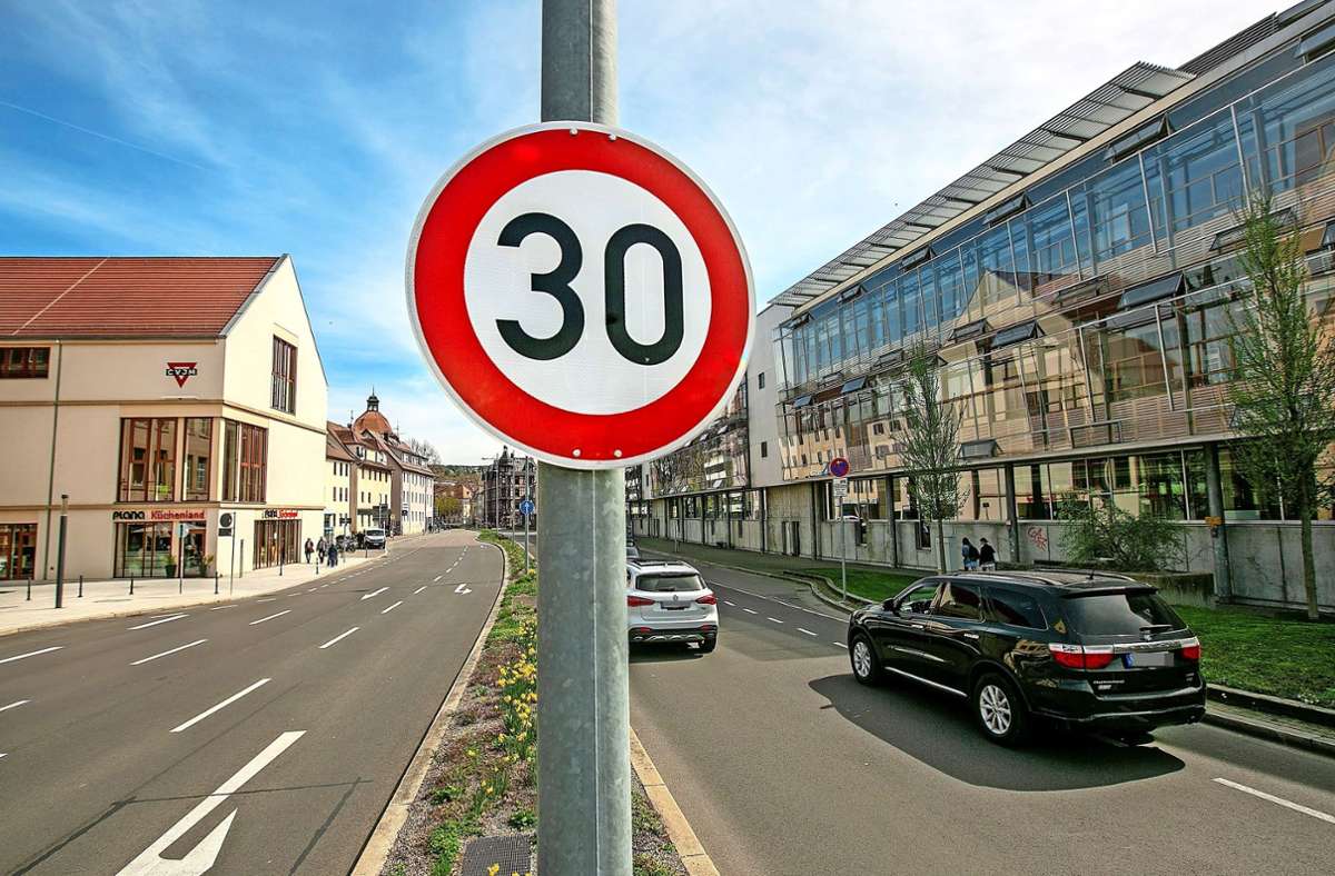 Geschwindigkeitsbegrenzung   im Kreis Esslingen: Tempo 30: Städte wollen selbst entscheiden