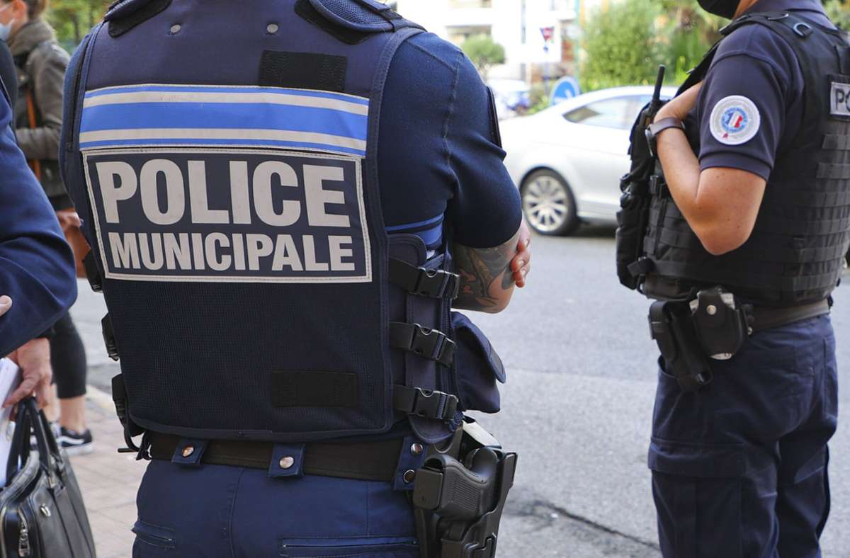 Attacke in Cannes: Polizisten mit Messer angegriffen – Ermittler gehen von Terror-Tat aus