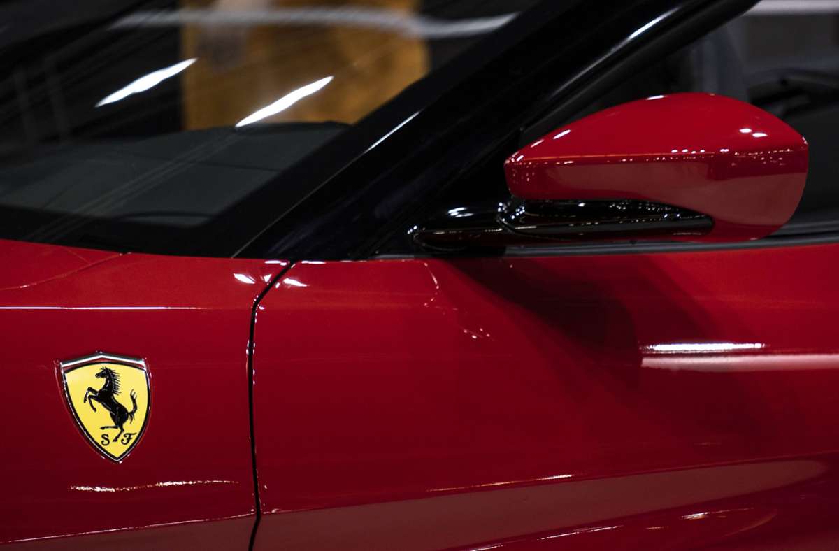 Bei Bad Bellingen geblitzt: 66-jähriger Ferrari-Fahrer rast über A5