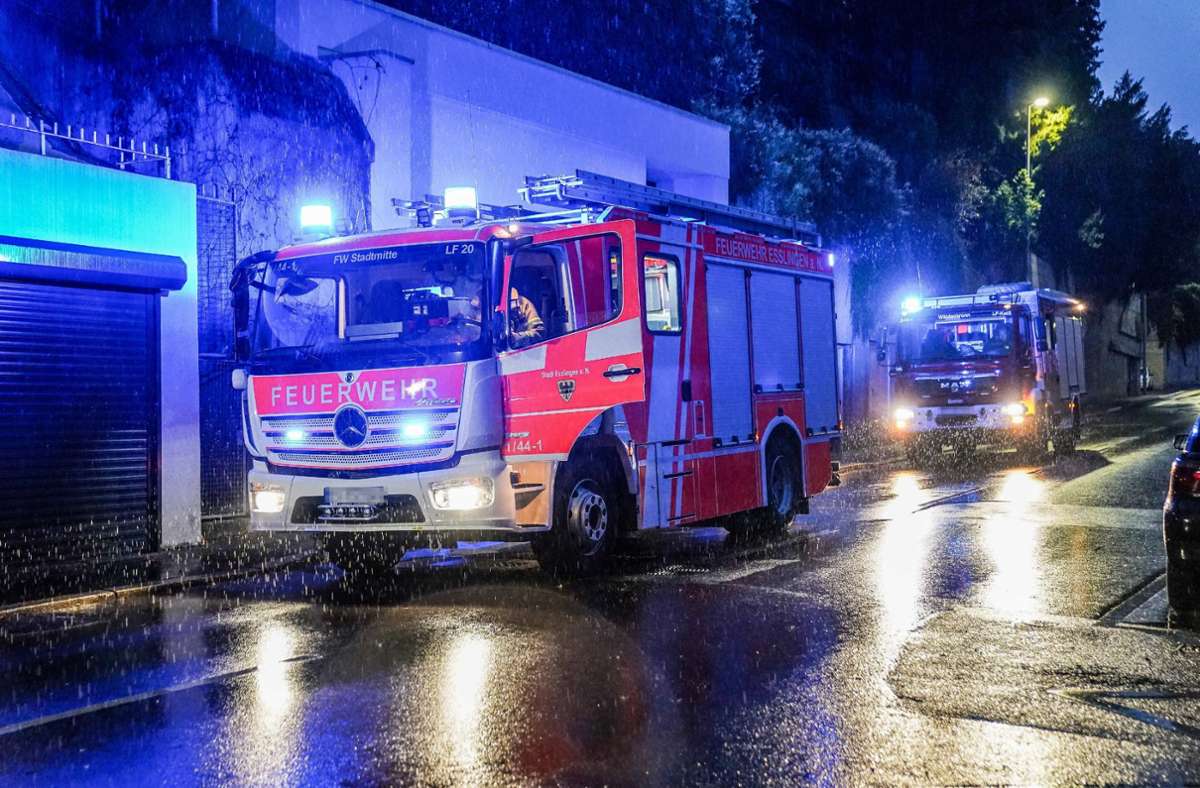 Rauchentwicklung in Esslingen: Feuerwehreinsatz wegen erhitztem Sägeblatt