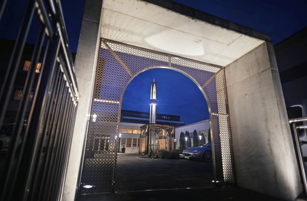 Extremisten schulen bei Islamischer Gemeinschaft in Wangen –  Gemeinde zeigt sich von Vorwürfen überrascht: Muslimbrüder zu Besuch