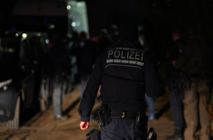 Polizeieinsatz in Kirchheim/Teck: Mann verschanzt sich in Haus – Spezialkräfte rücken an