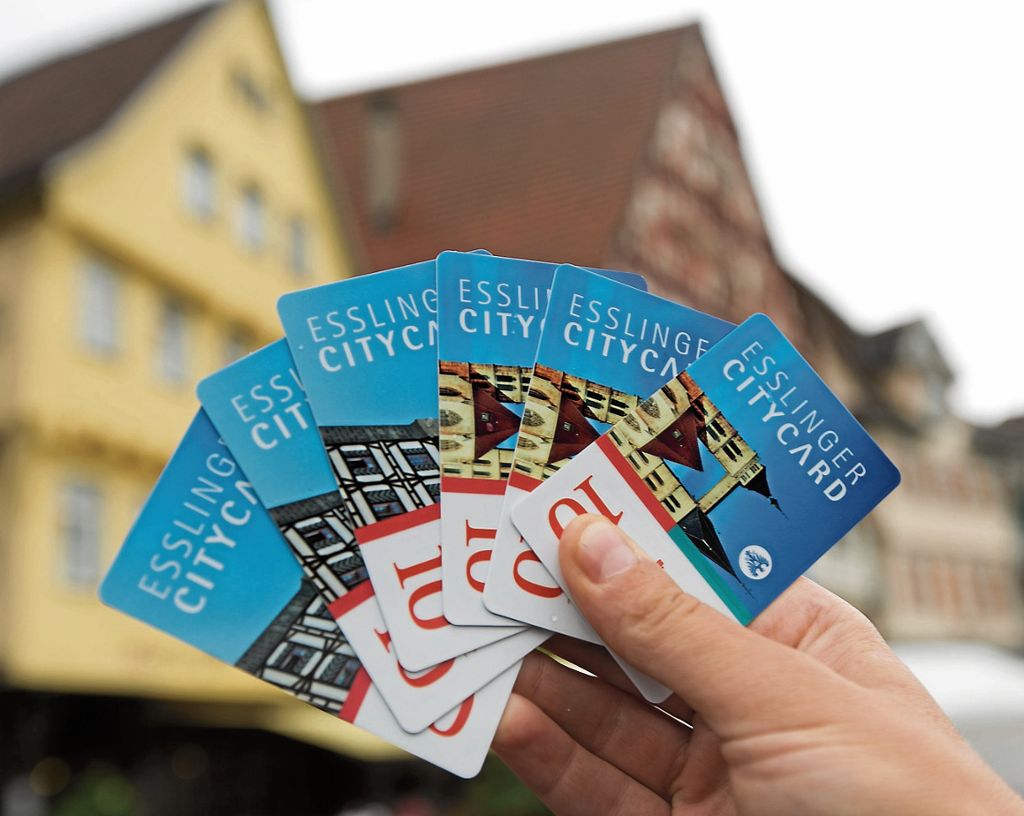 ESSLINGEN:  Citycard und Bonuscard entwickeln sich zum Erfolgsmodell - Plastikkarte erhält neues Gesicht: Mit Gutscheinen den Standort stärken