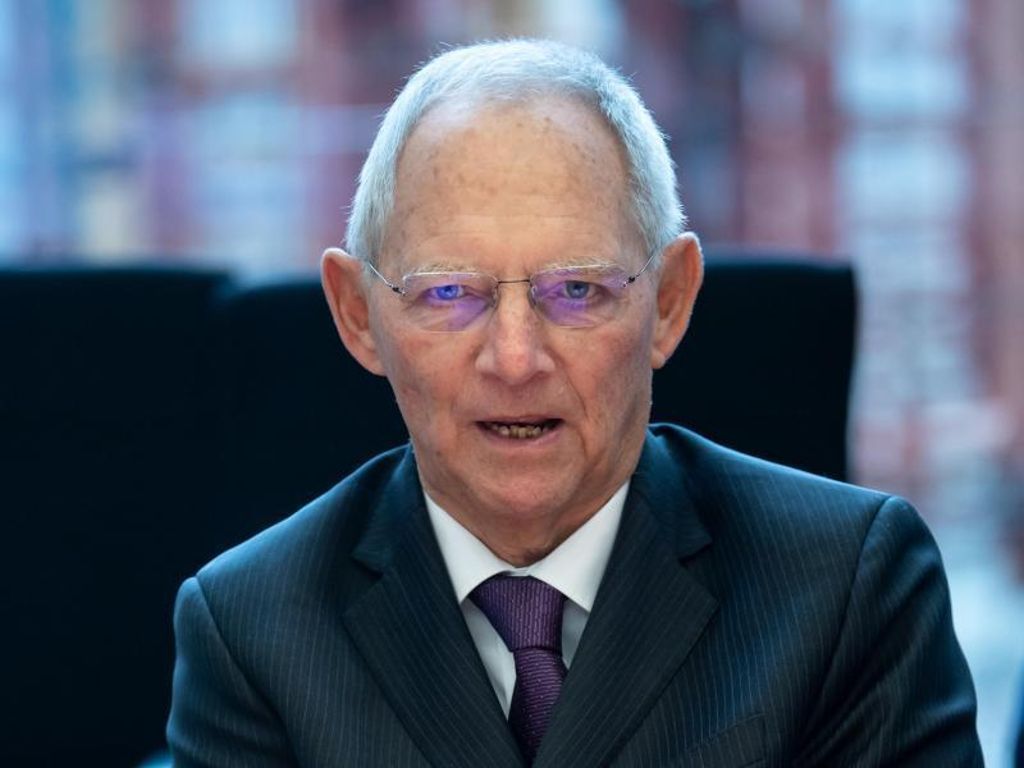 «Aus Hassparolen werden Taten»: Wolfgang Schäuble: Mehr gegen Antisemitismus tun