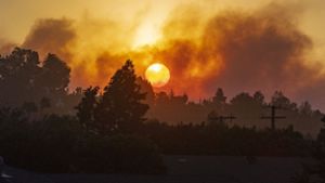 60 000 Anwohner müssen wegen Feuer ihre Häuser verlassen