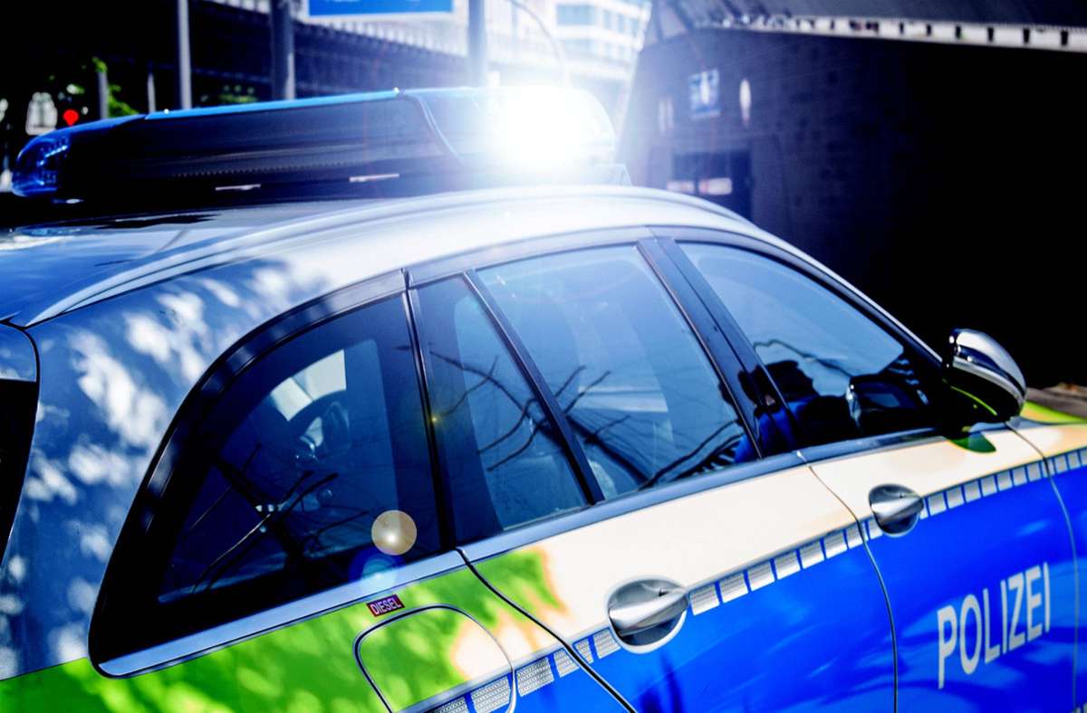 Unfall in Filderstadt: In Schaufenster gefahren
