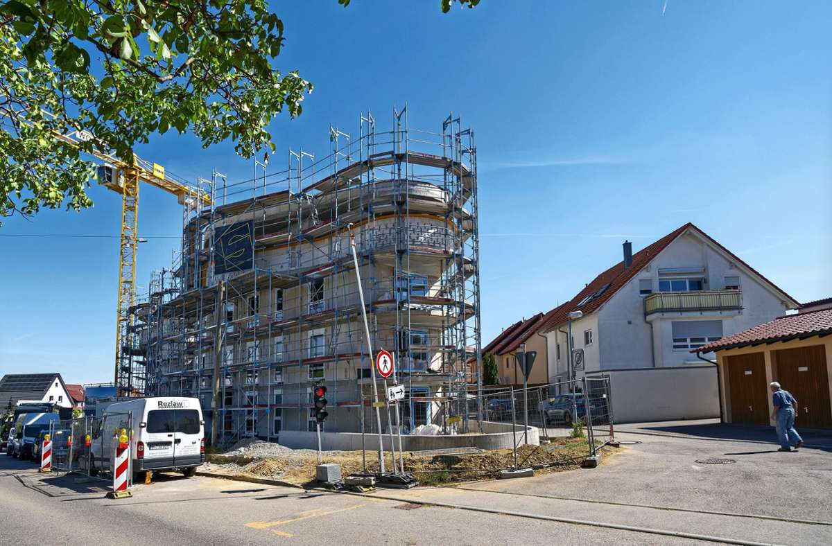 Im zweiten Quartal 2023 sollen die 37 Wohnungen am Lerchenbogen in der Heimerdinger Straße in Hemmingen bezugsfertig sein.