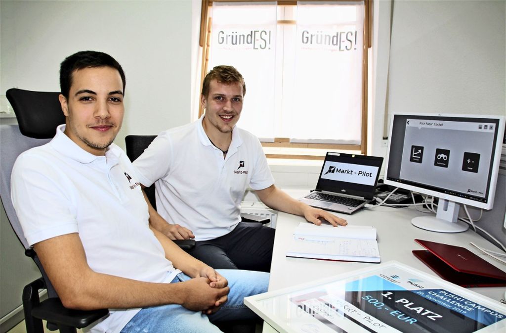 Start-up Gründer Tobias Rieker und Amin Oumhamdi entwickeln Software für Maschinenbauer: Studenten entwickeln Start-up