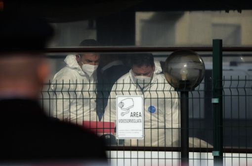 Carabinieri sichern Spuren am Tatort. Foto: dpa/Gregorio Borgia