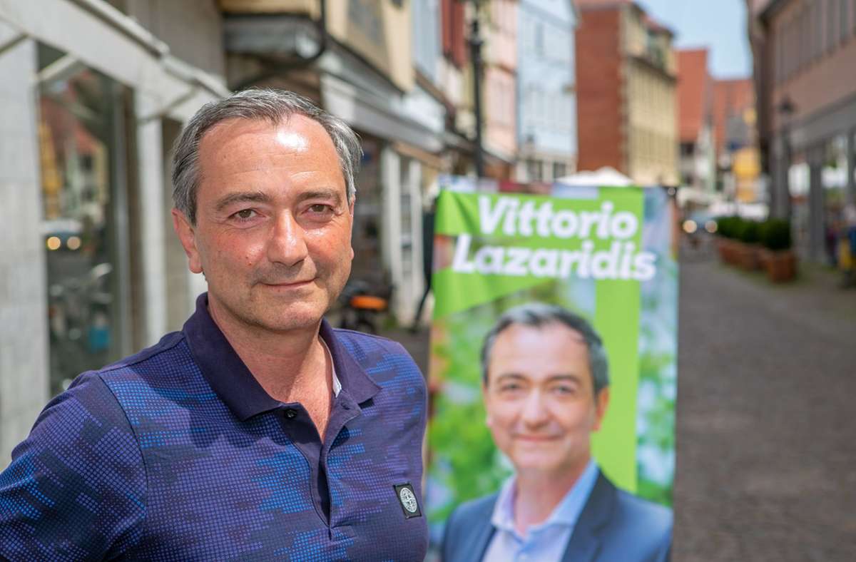 Vittorio Lazaridis während des Wahlkampfs zur OB-Wahl 2021  in Esslingen. Foto: Roberto Bulgrin