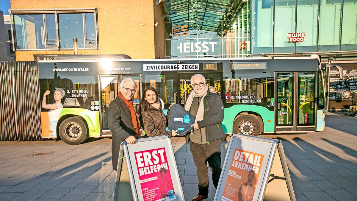Esslinger Ratgeber-Bus: Zivilcourage nimmt Fahrt auf