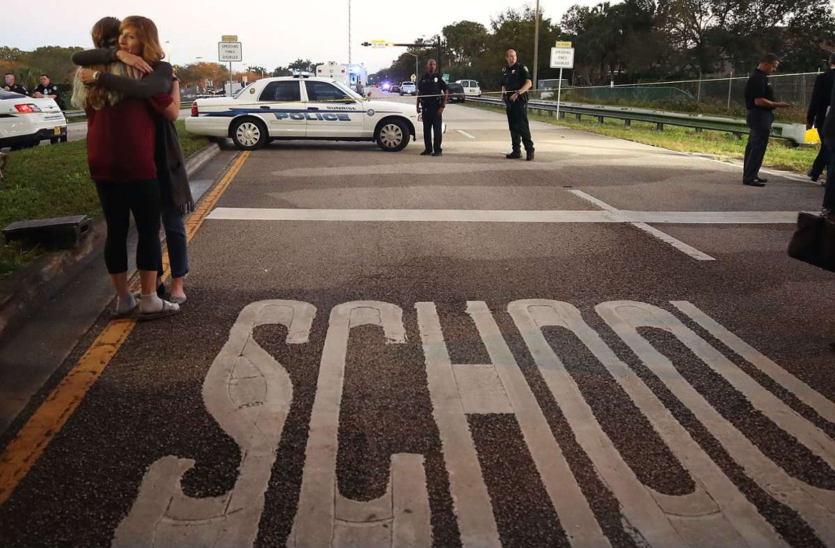 Schulmassaker in Florida mit 17 Toten: 23-jähriger Schütze bekennt sich schuldig