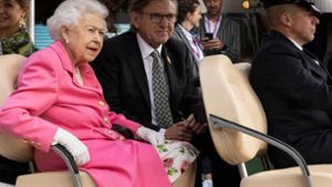 Königin Elizabeth II. besucht Gartenschau auf Golf-Buggy