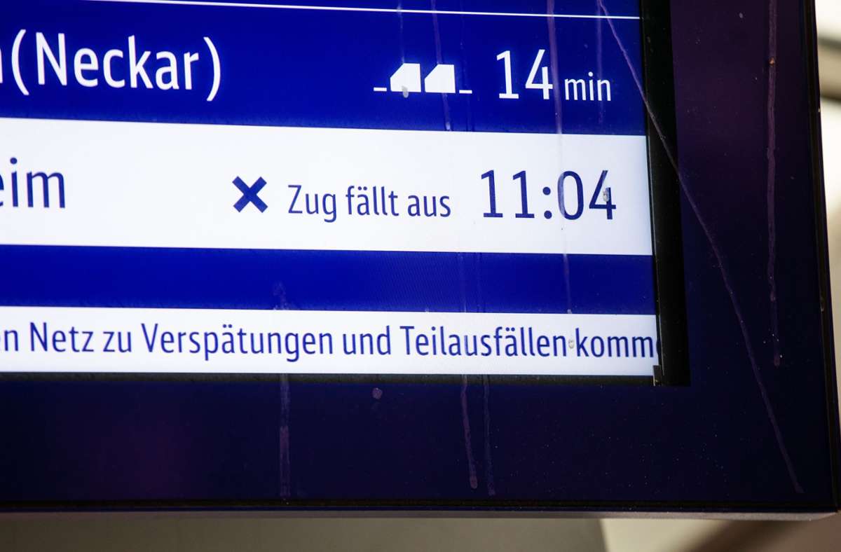 Bahnhof Esslingen: Verspätungen wegen Störung an Oberleitung