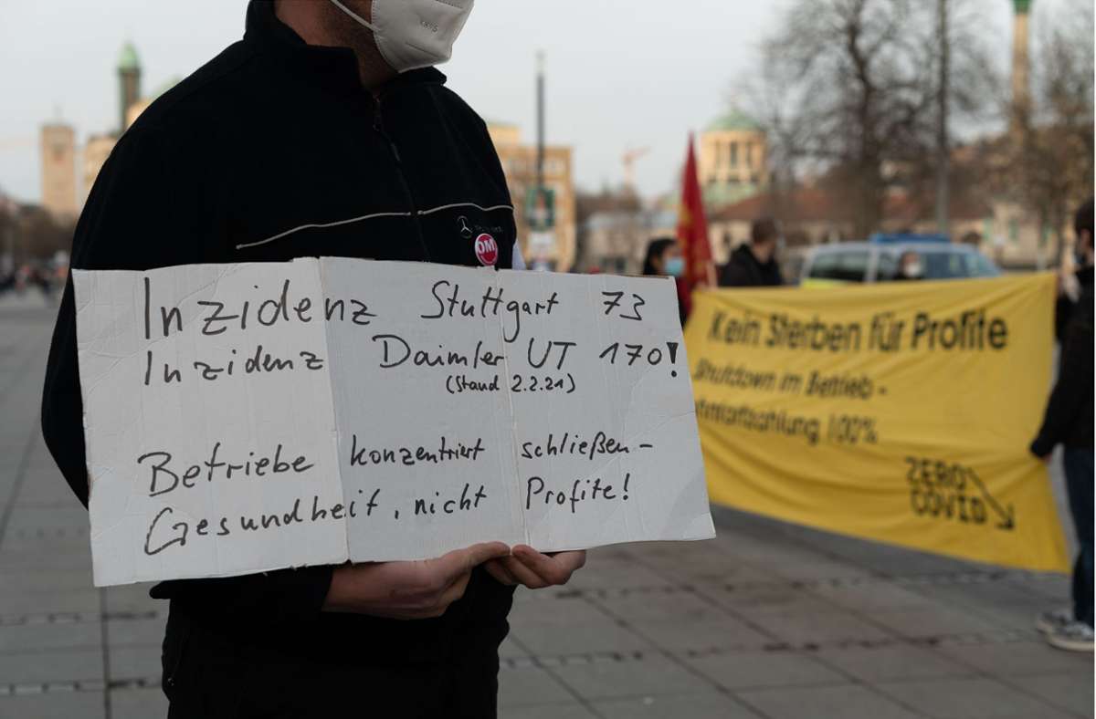 Zero-Covid-Demo in Stuttgart: Teilnehmer treten für konsequenteren Lockdown ein