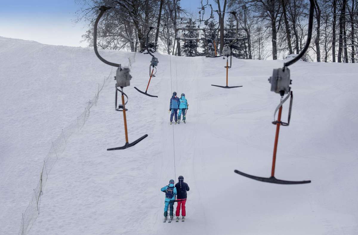 Rent a Lift auf der Schwäbischen Alb: Auf Skiern in den Sonnenaufgang
