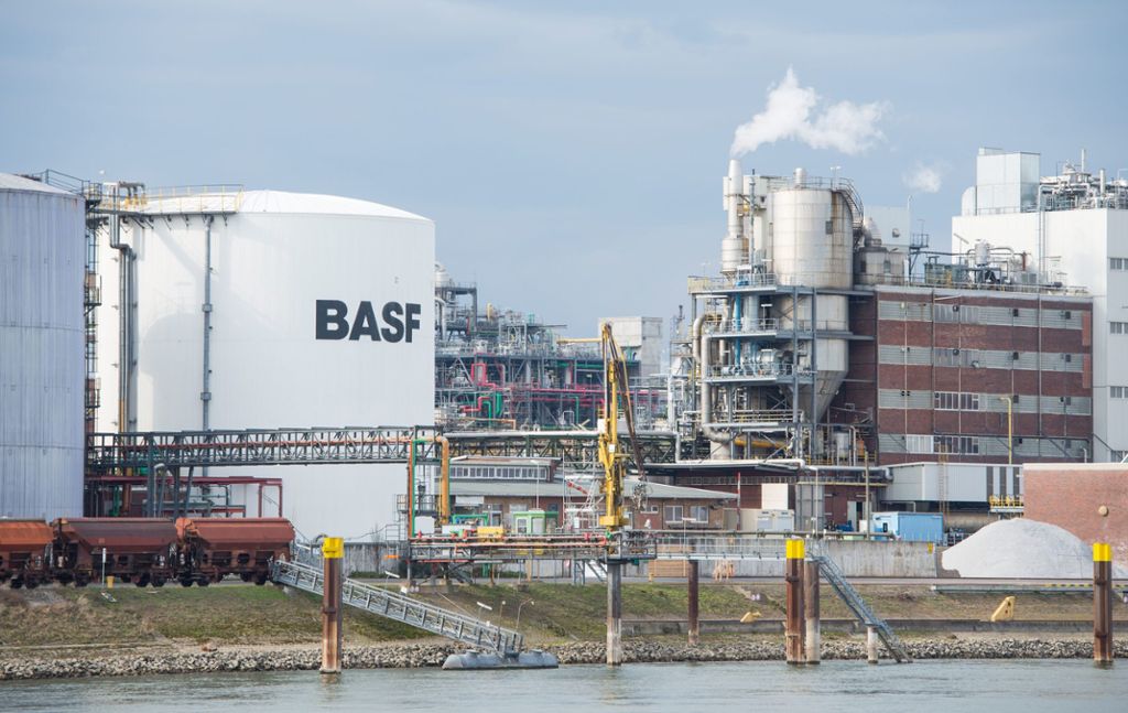 BASF: Keine Gefahr durch in den Rhein geflossene Lösungsmittel